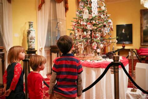 Here's another how to video, showing how i draw a christmas tree. Antique Christmas at the Taft Museum | Antique christmas ...