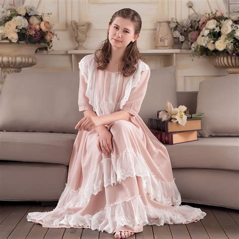 New Arrival Spring Womens Princess Lace Cotton Gown Vintage Long