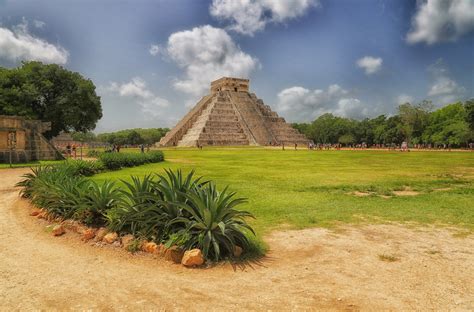 El Castillo Chichén Itzá The Brilliant Ruins Of Chichén It Flickr