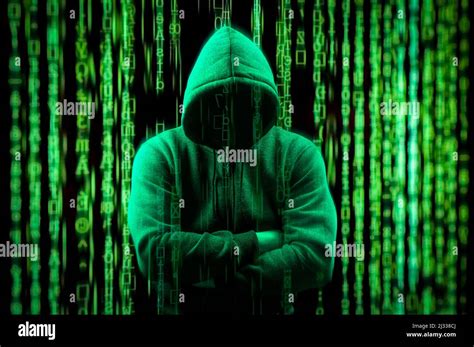 Silhouette Hacker Sur Fond Binaire Vert Foncé Hacker Sur Fond