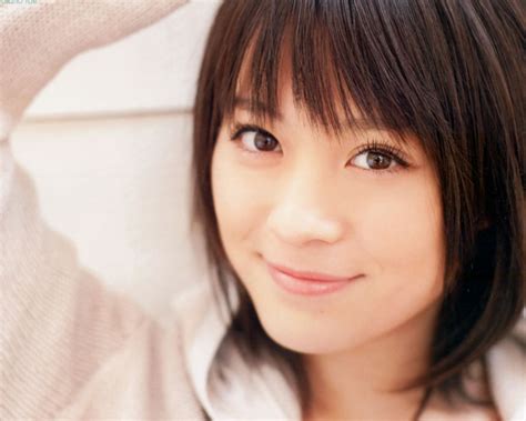 サクラサクころにありがとう 心からキミに伝えられるよ きっとまた心配かけても 笑顔で迎えてくれるでしょ？ 凍える空鳥のように迷いもなく飛べたらいいね 目指す場所に行けるのかな自分を信じれば 通い慣れたあの坂道なんでもないキミとの会話 そのすべ. 画像 : 朝ドラに登場! 北乃きいのセクシー画像集 - NAVER まとめ