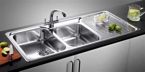 Stainless steel and ceramic sink are the popular types for the sink. Fireclay Vs Stainless Steel Sink