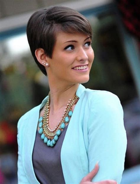 If a man's hair reaches the chin, it may not be considered short. 2018 Short Hairstyles and Haircuts for Women-20 Popular ...