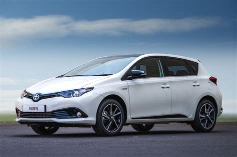 Four Out Of Ten Toyota Cars In The Uk Are Now Hybrids Car Magazine