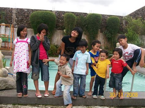 Anak Anak Indonesia Aku Suka Berkebun