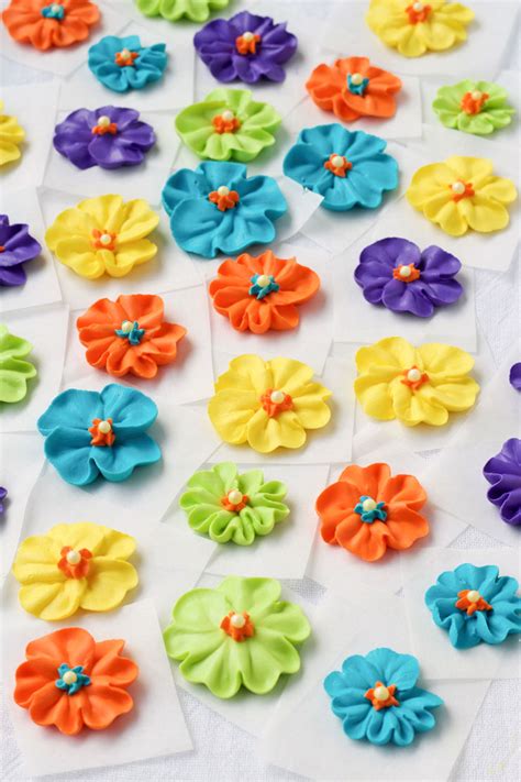 These are the recommended solutions for your problem. How to Make a Simple Royal Icing Primrose Video | The ...