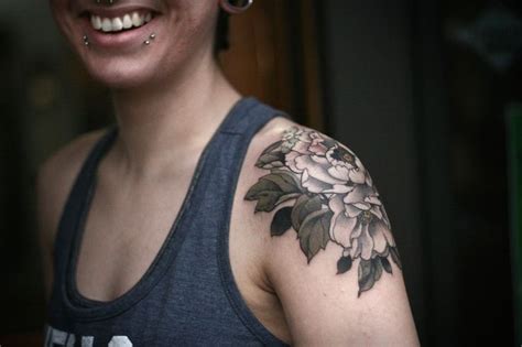 Wonderland Tattoos Floral Shoulder Cap By Alice Kendall Tattoo