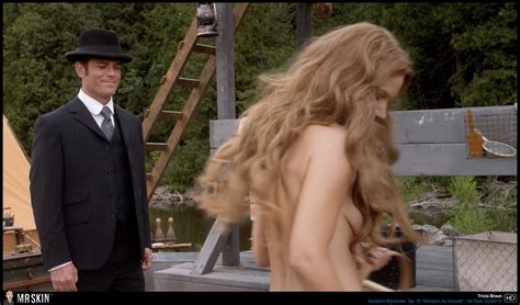 tricia braun desnuda en murdoch mysteries