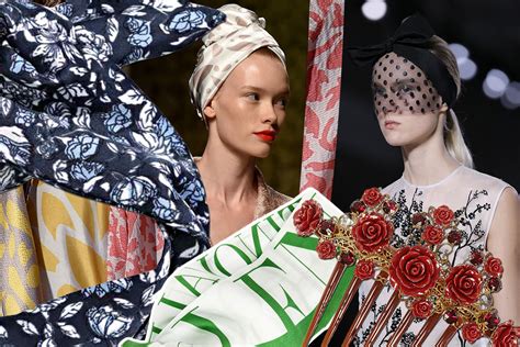 Sono tutti pezzi unici che arrivano da collezioni degli anni '50 e '60, con pezzi anche degli anni '80. Capelli: accessori Anni 50 per l'Estate 2015 - Grazia.it