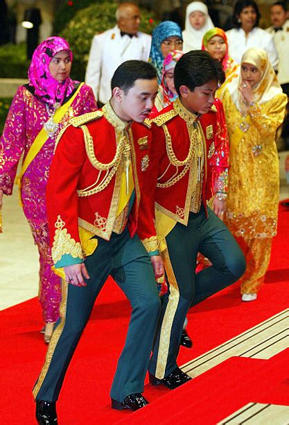 ويده بخت می دی تمام عمر ویدہ وائی ۔ The sons of Brunei's Sultan Hassanal Bol Pictures | Getty ...