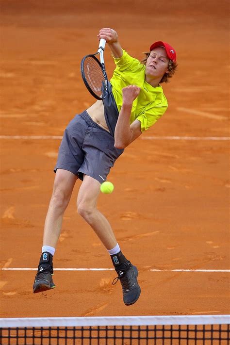 Jannik has had an interesting path to the top of the game since he took up the sport. Masters 1000 Roma: Jannik Sinner si ferma al secondo turno ...