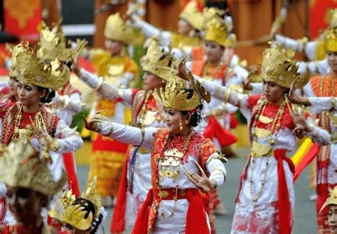 Tari Melinting Asal Lampung Sejarah Fungsi Gerakan And Busana