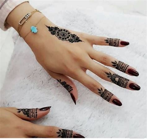 Simple Cute Henna Tattoo Designs