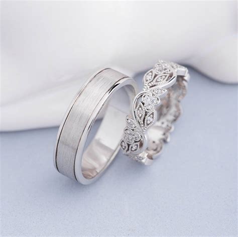 Gold Wedding Bands With Diamonds Unique Wedding Bands Couple Rings