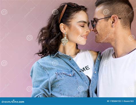 Fashion Couple In Sunglasses Posing On Pink Wall Stock Image Image Of Dress Face 178584155