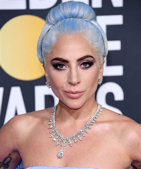 Get Lady Gagas Golden Globes Beauty Look Dujour Lady Gaga Makeup