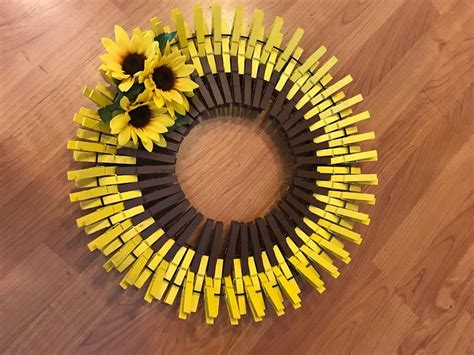 16 Sunflower Clothespin Wreath Etsy Sunflower Wreath Diy Clothes Pin Wreath Diy Wreath