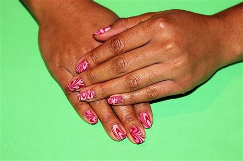 Estas color mate con dorado, o plata se ven muy bien. Uñas decoradas 2021: diseños, ideas y consejos ...