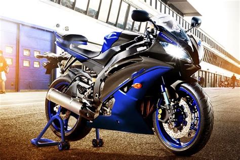 Yamaha yzf r1 is going to launch in india with an estimated price of rs. 2014 Yamaha YZF-R6 Review And Specification - New ...