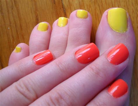 Nail And Toenail Polish Color Combos For Summer Getglammedup Everyday