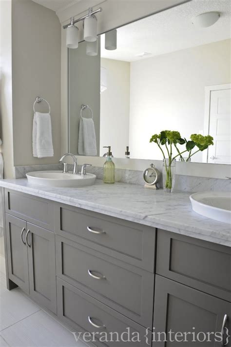 White And Gray Bathroom Design Ideas