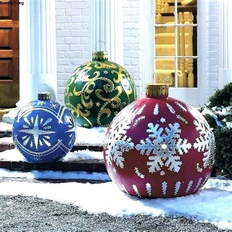 10 Outdoor Christmas Decorations Large