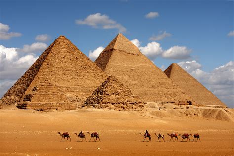 Great Pyramid Egypt Hd Wallpaper Wallpaper Flare