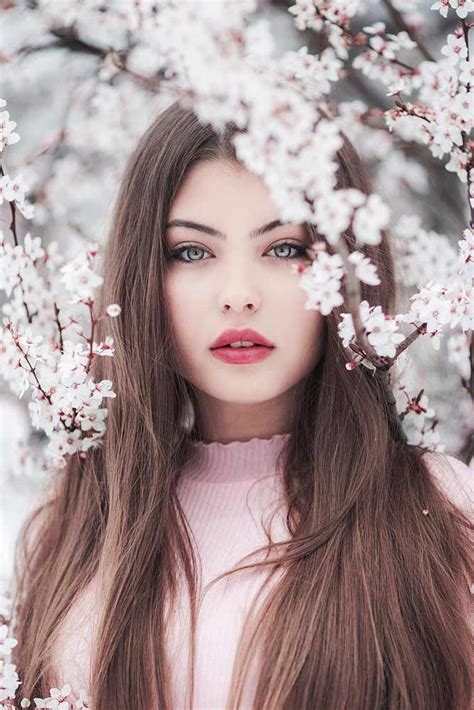 21 portraits of most beautiful women with flowers portrait photography beauty photography