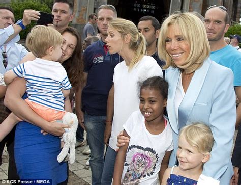 The french presidential candidate emmanuel macron and his wife, brigitte trogneux. Emmanuel Macron's wife Brigitte and daughter vote | Daily ...