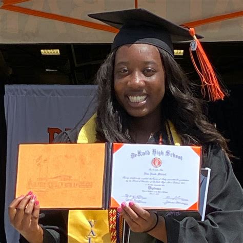 Illinois High Schools First Black Female Valedictorian Graduated With