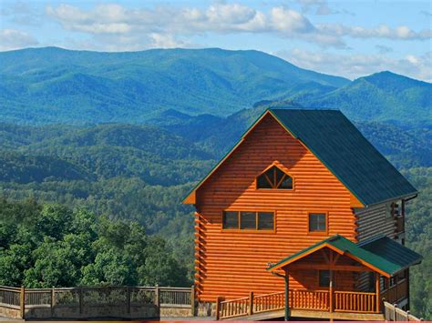 Dollywoods Smoky Mountain Cabins Opens
