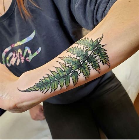 30 Fern Tattoo Design Ideas The Xo Factor In 2020 Fern Tattoo