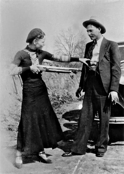 ‘american Experience Looks Back At Bonnie And Clyde The New York Times