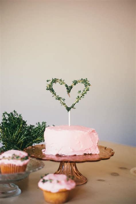 20 Simple And Chic Diy Cake Toppers For Weddings Parties Or Everyday