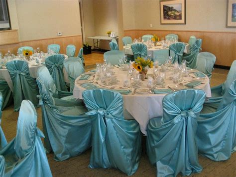 Make your party decor stand out with paper table runners and table covers from oriental trading. Paper tablecloths - DecorLinen.com.