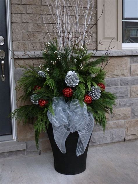 Pin By Suzel Beauchamp On My Outdoor Planters Christmas Urns Outdoor