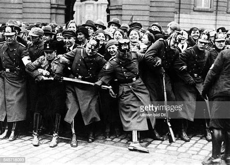 Third Reich Photos And Premium High Res Pictures Getty Images