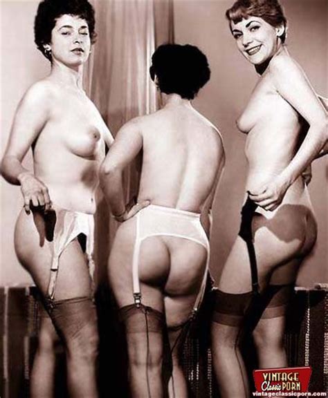 Several Amateur Wifes Showing Their Big Round Vintage