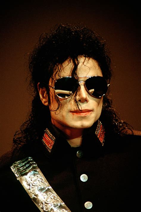 Michael Jackson Y Su Canción Mas Comercial 8 Años Despues De Su Muerte