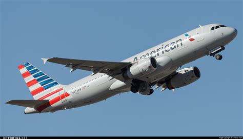 N673aw Airbus A320 232 American Airlines Lorenzo Varin Jetphotos