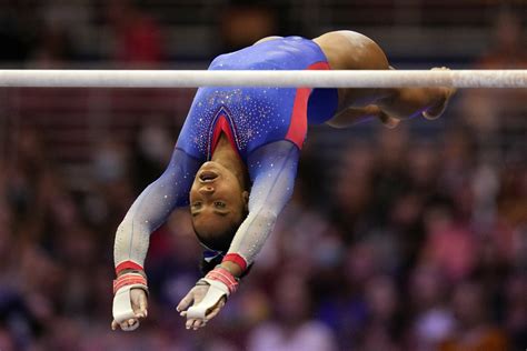 What Pressure Biles Soars To Lead At Us Olympic Trials Wtop News