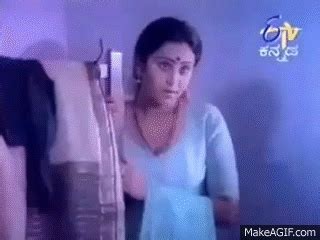 Malayalam Kannada Actress Geetha Hot Saree Blouse Bra Show And Bed