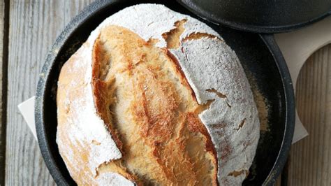 Enostavni pirin kruh iz posode - YouTube