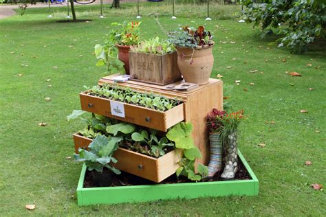 40 Creative Diy Gardening Ideas With Recycled Items