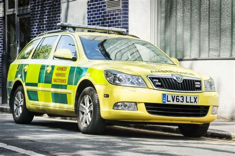 London Ambulance Service Advanced Paramedic Car Emergency Vehicles Paramedic Ambulance