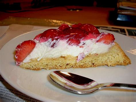 Eiweiß steif schlagen und unter die masse ziehen. Erdbeer - Mascarpone - Kuchen (Rezept mit Bild) von ...