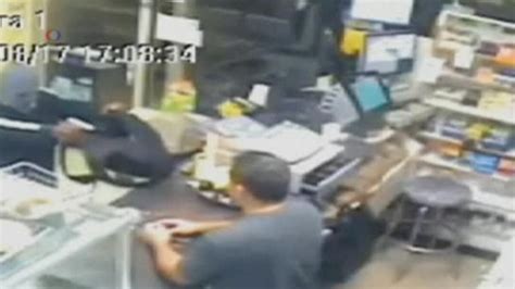 Machete Wielding Clerk Fights Off Robber