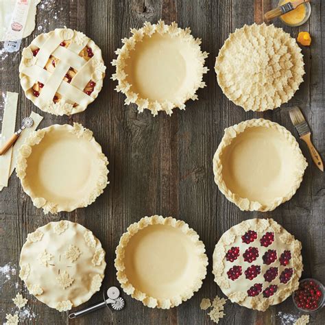 Cover the shell with a sheet of aluminum foil or parchment paper and weigh down with pie weights, dry rice or dried beans. Perfect Pie Crust Recipe | Sur La Table
