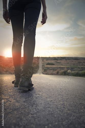 Walking On Lonely Road Stock Foto Adobe Stock
