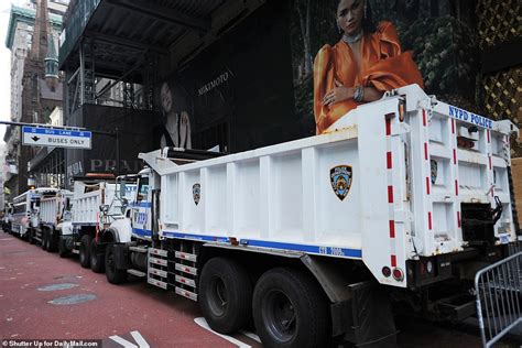 Trump Tower In Nyc Is Surrounded By Nypd Gravel Trucks As Cops Prepare